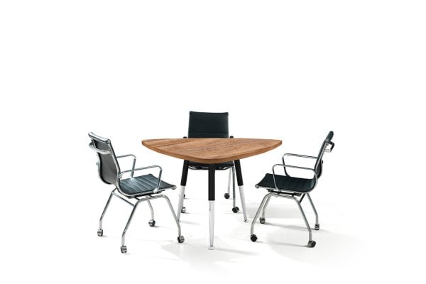 Boomerang Üçgen Toplantı Masası